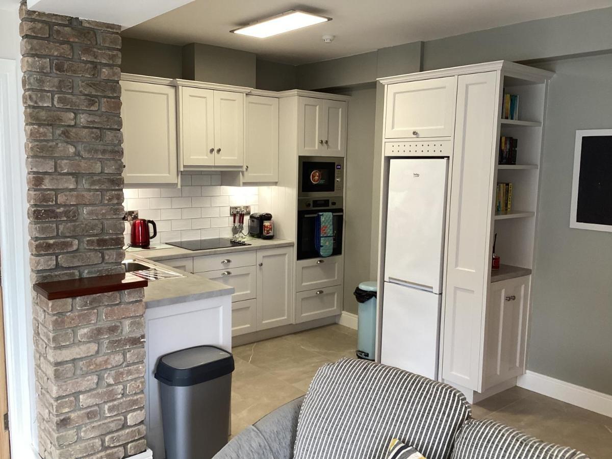 Roundstone Retreats Roundstone Harbour Lights Apartment Bagian luar foto