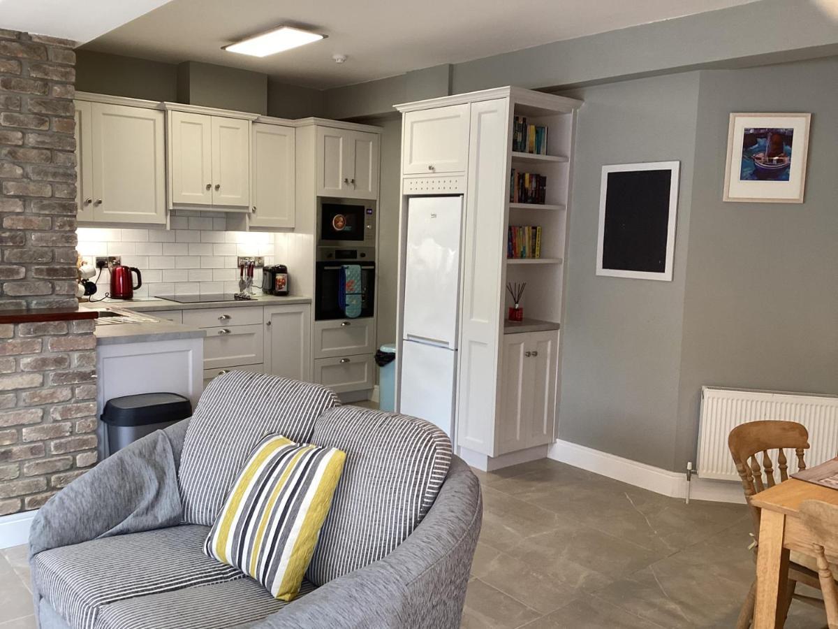 Roundstone Retreats Roundstone Harbour Lights Apartment Bagian luar foto