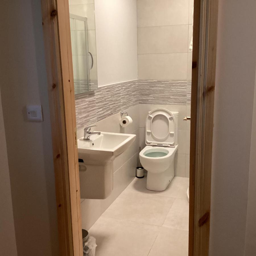 Roundstone Retreats Roundstone Harbour Lights Apartment Bagian luar foto