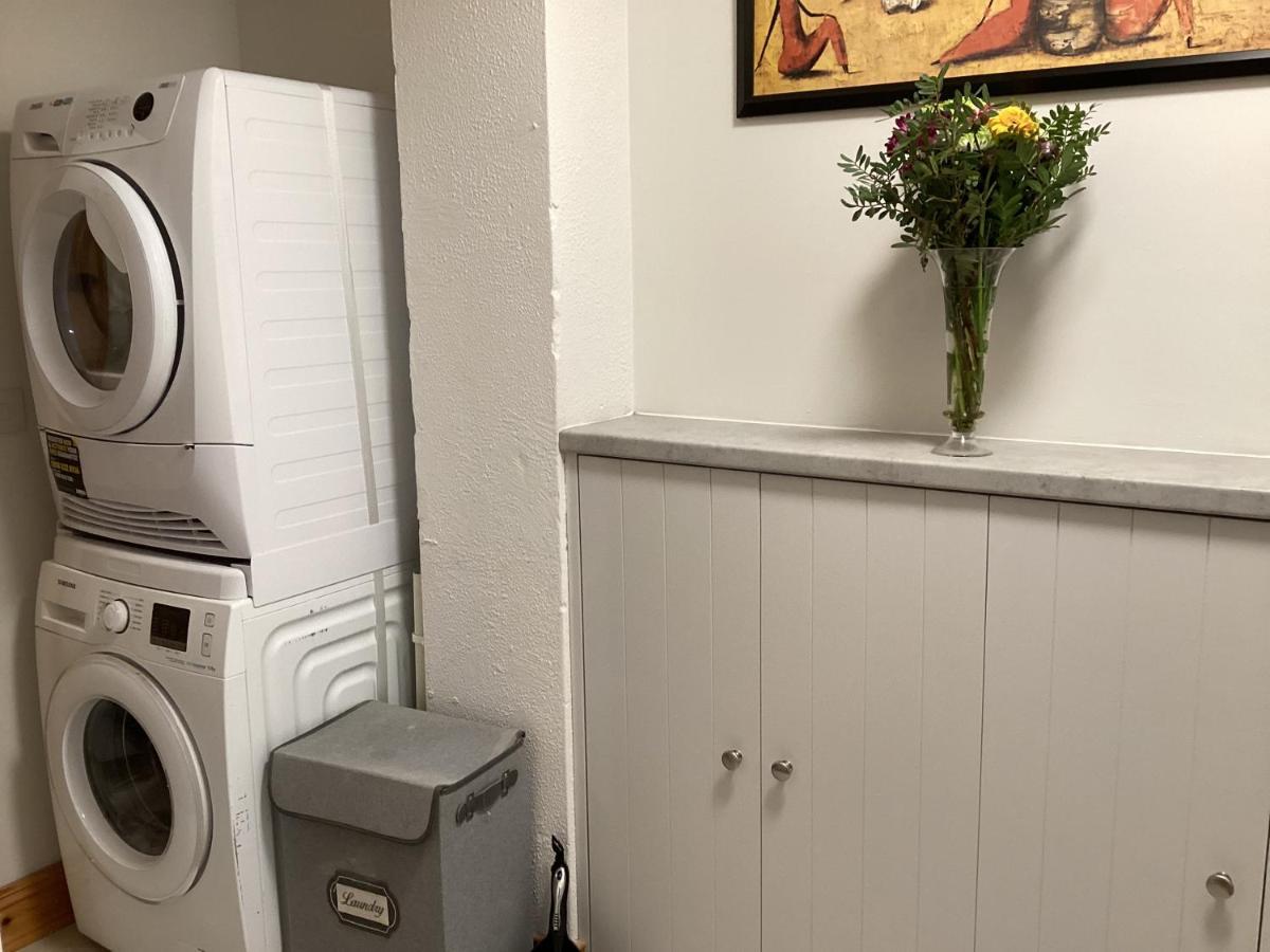 Roundstone Retreats Roundstone Harbour Lights Apartment Bagian luar foto